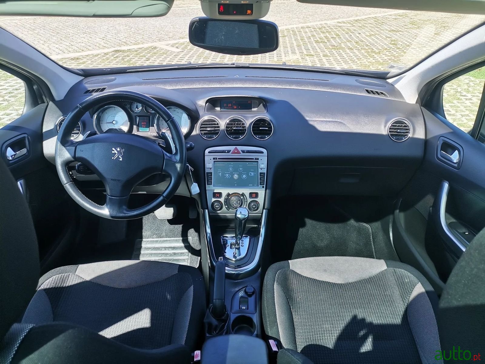 2010' Peugeot 308 photo #5