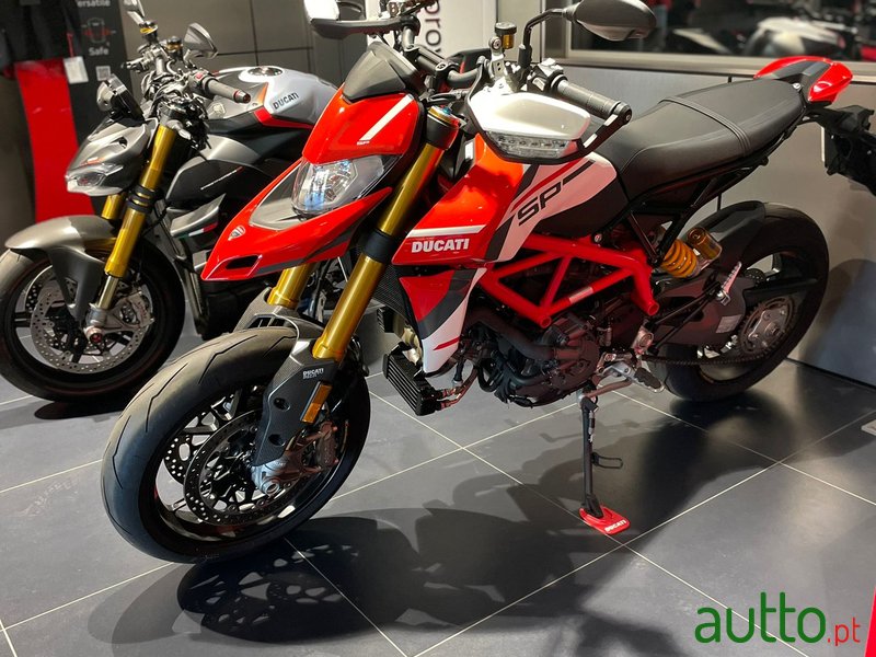 2023' Ducati Hypermotard 950 SP photo #2