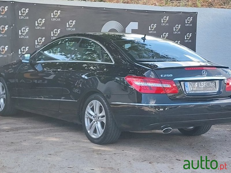 2013' Mercedes-Benz Classe E photo #6