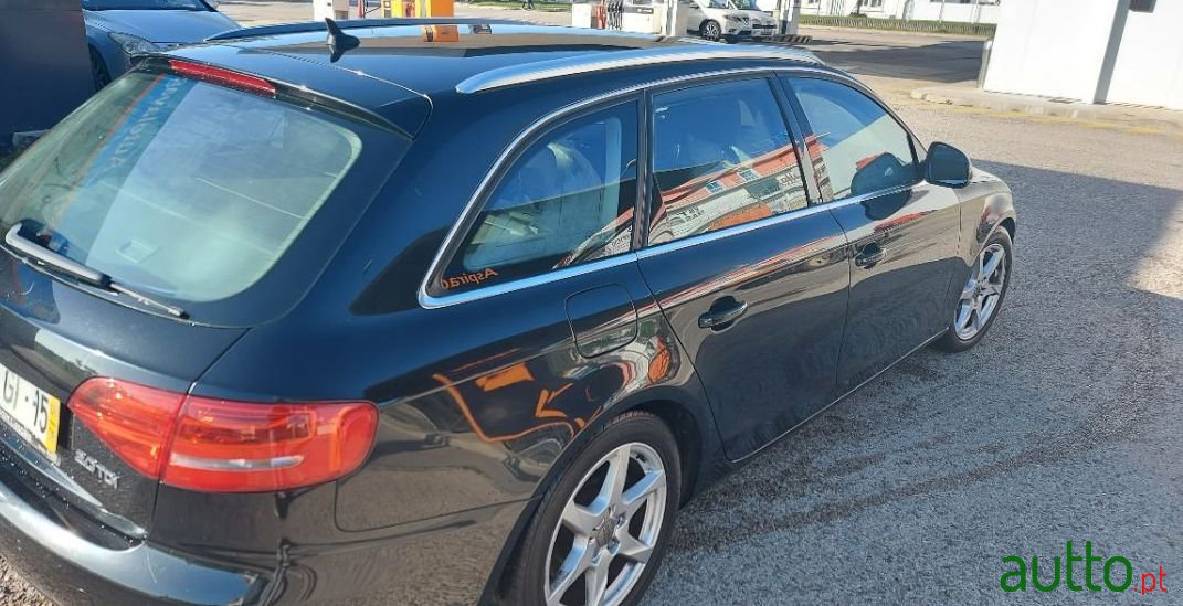 2008' Audi A4 Avant photo #1