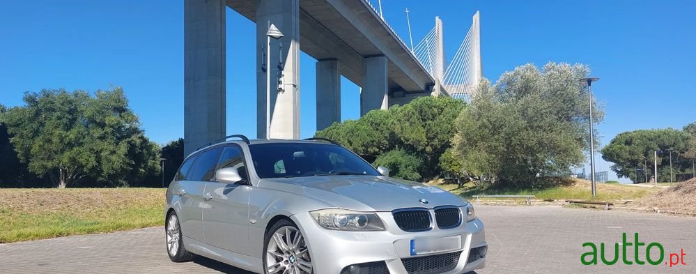 2009' BMW 320 D Touring photo #1