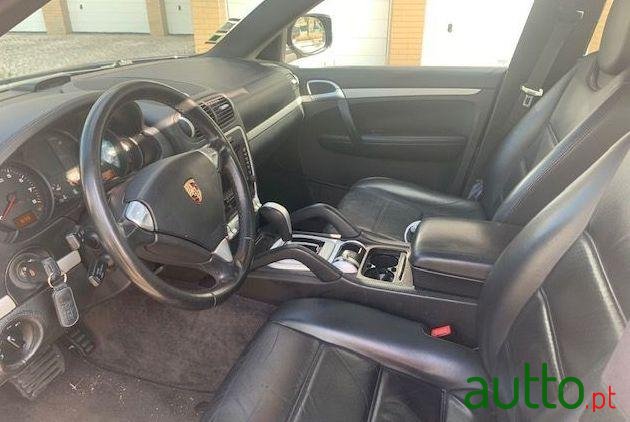 2007' Porsche Cayenne photo #1