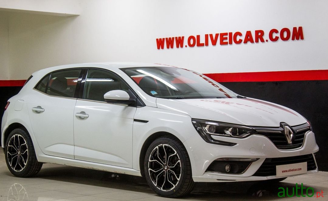 2019' Renault Megane photo #2