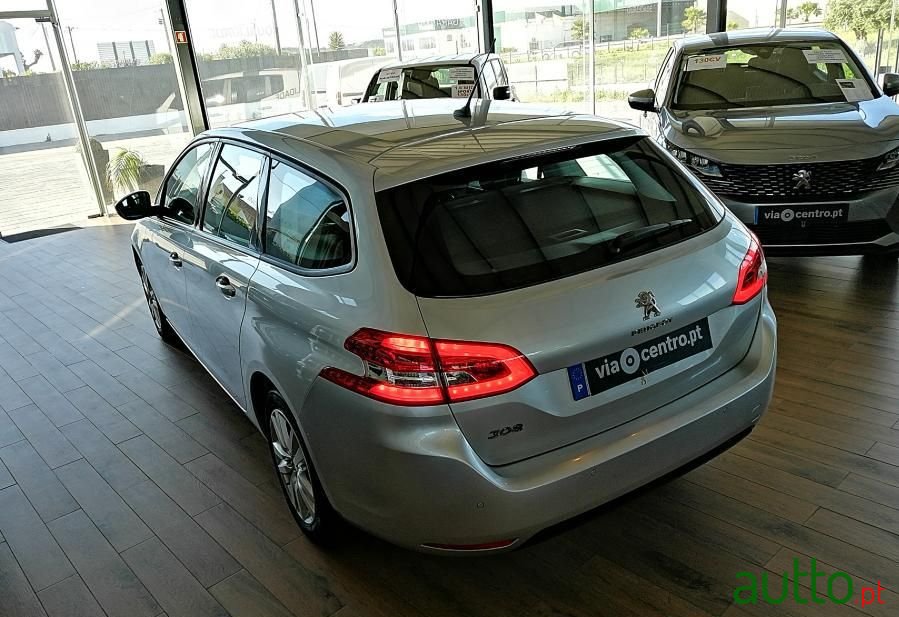 2017' Peugeot 308 Sw photo #5