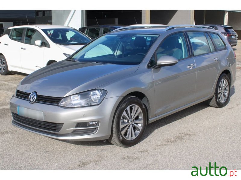 2017' Volkswagen Golf photo #4