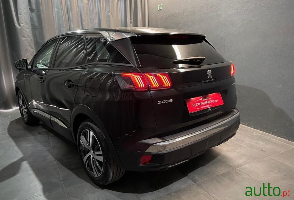 2022' Peugeot 3008 photo #5