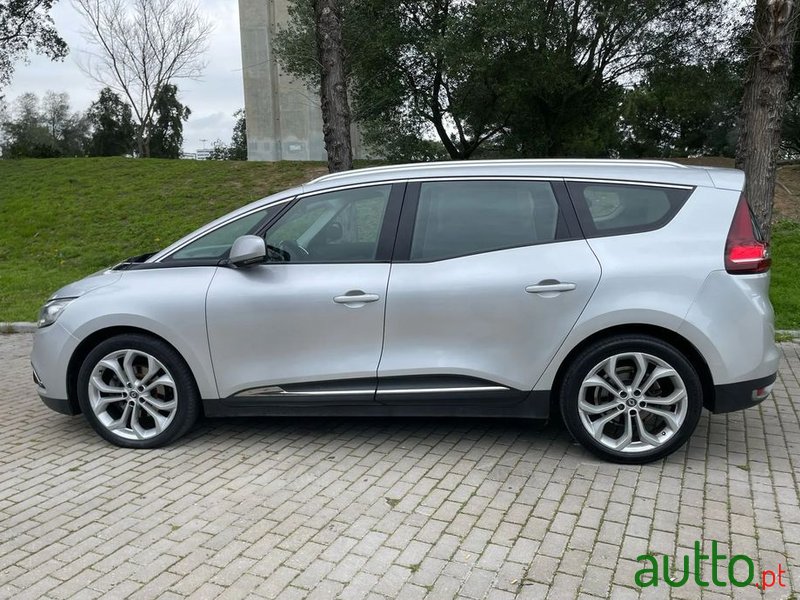 2018' Renault Grand Scenic photo #2