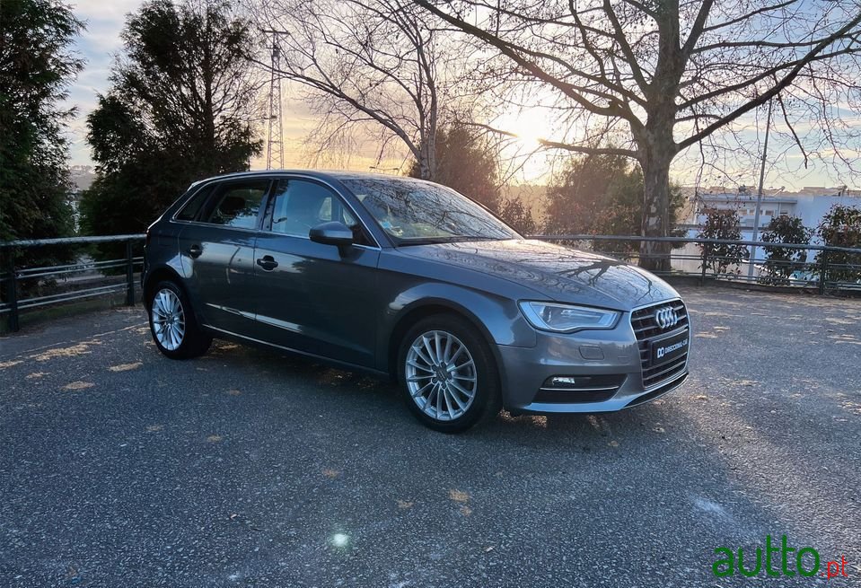 2015' Audi A3 Sportback photo #5