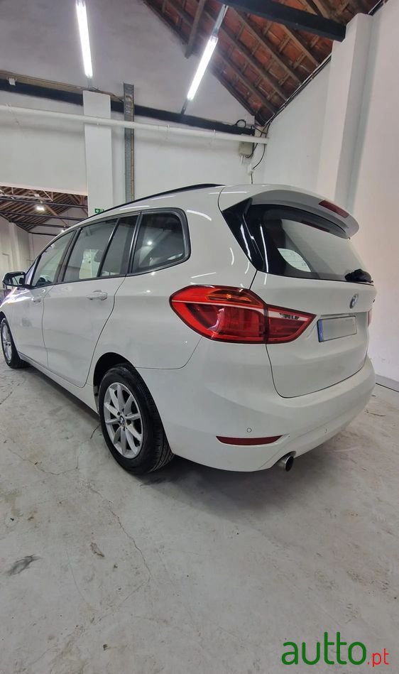 2018' BMW Série 2 D 7L Advantage photo #5