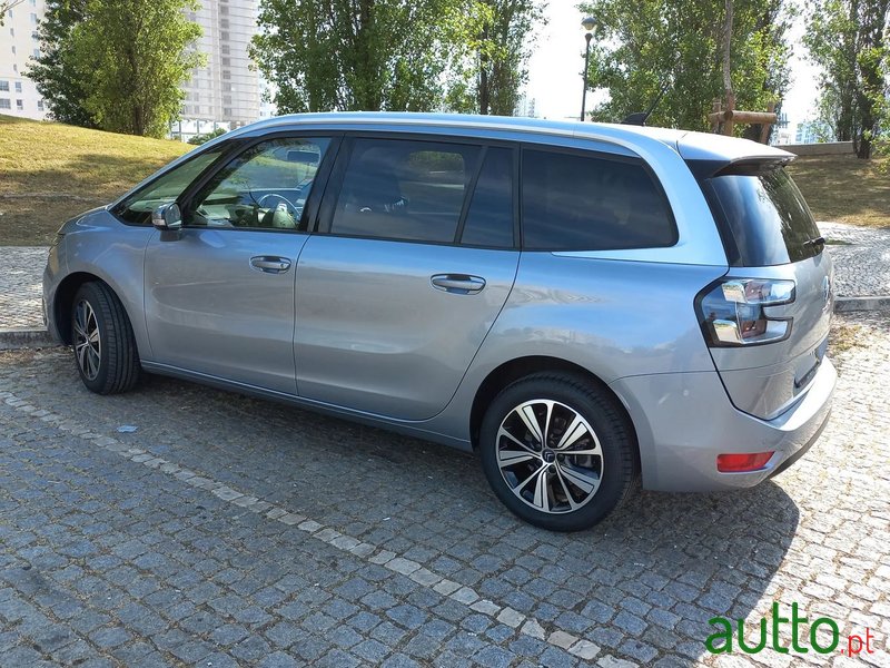 2018' Citroen C4 SpaceTourer photo #2