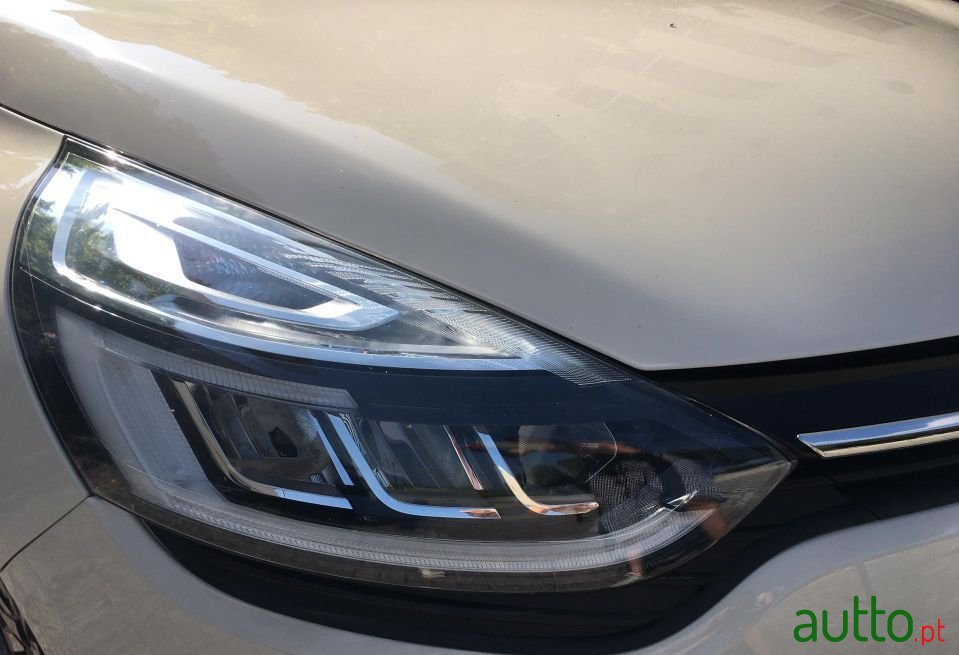 2017' Renault Clio photo #3