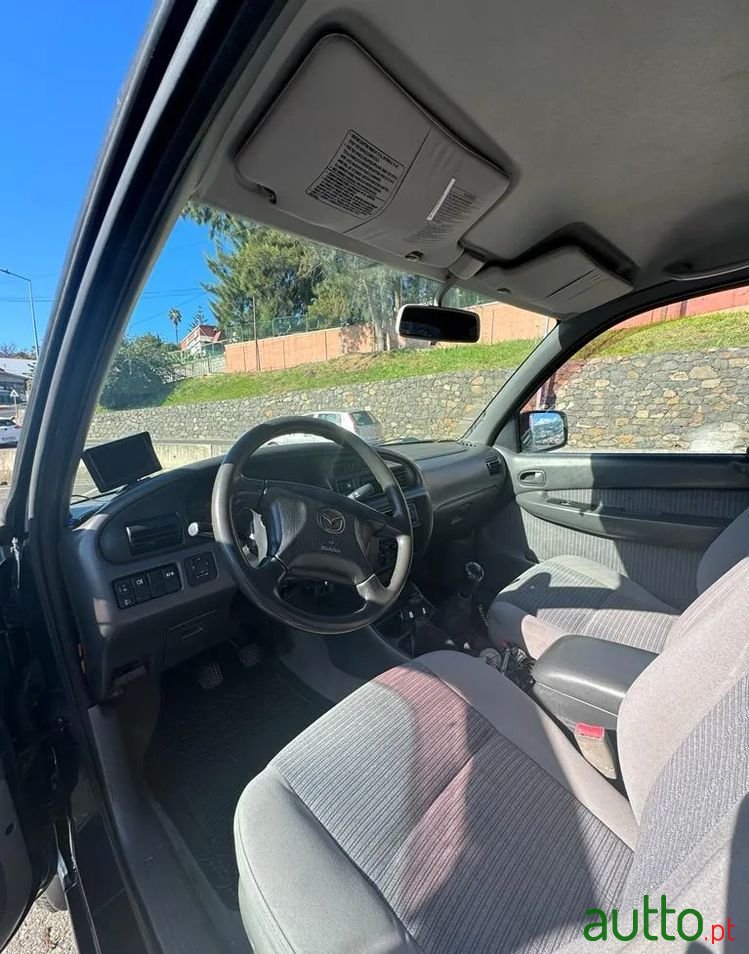 2002' Mazda B 2500 photo #5