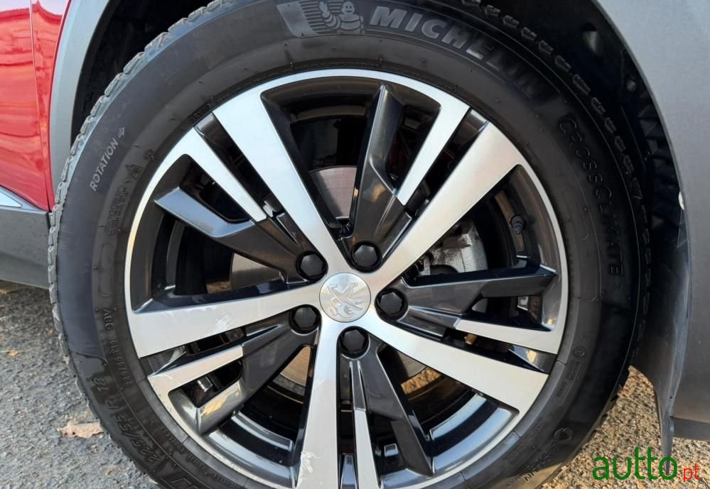 2018' Peugeot 3008 photo #3