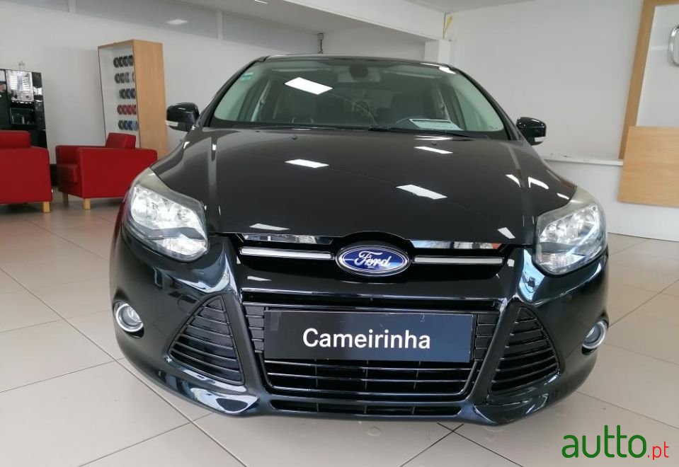 2012' Ford Focus photo #2