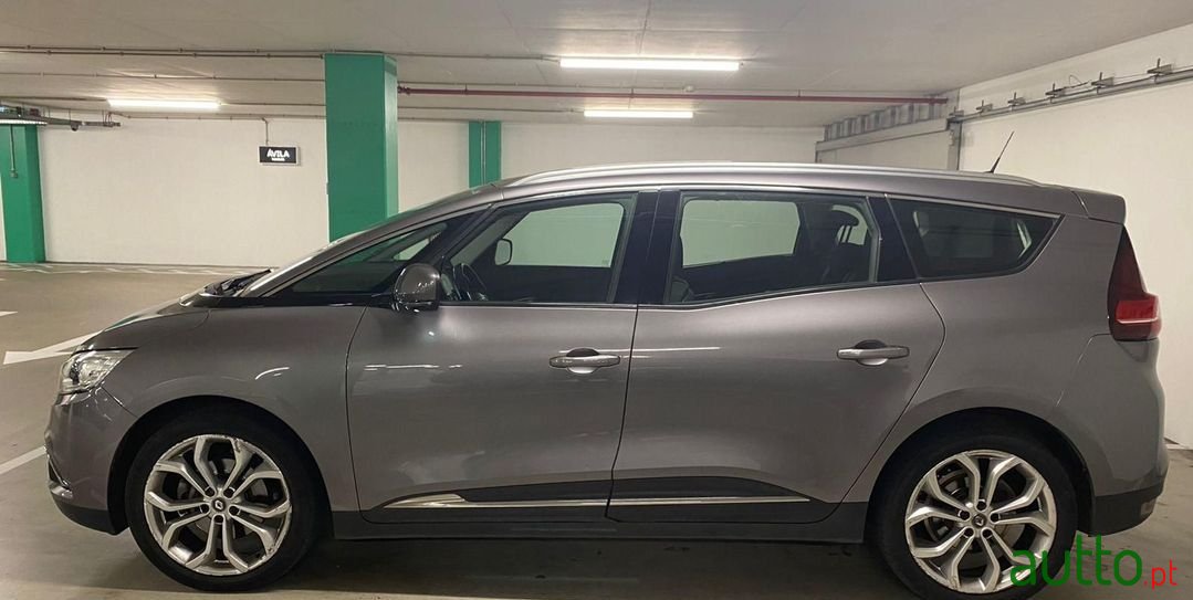 2017' Renault Grand Scenic photo #6