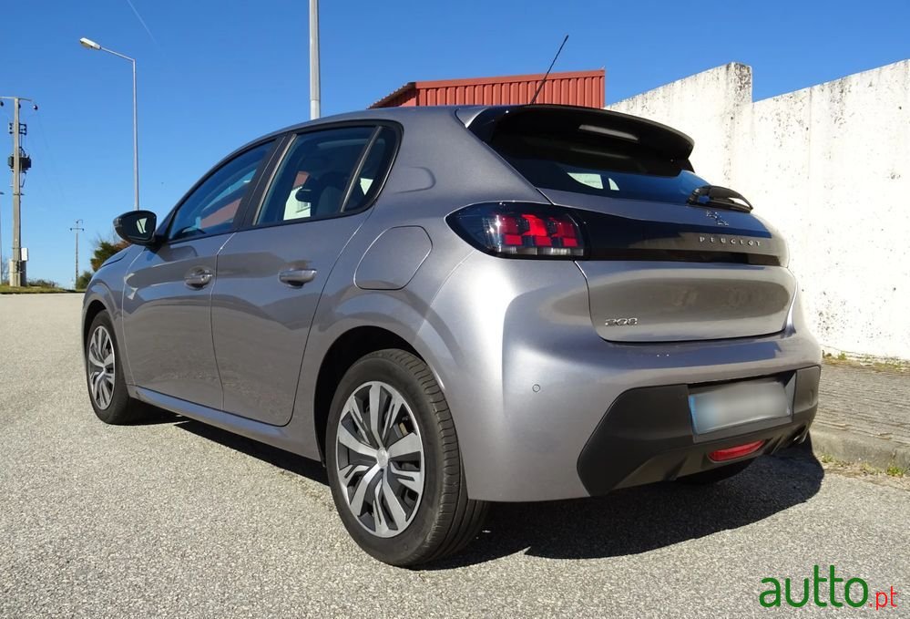 2020' Peugeot 208 photo #3