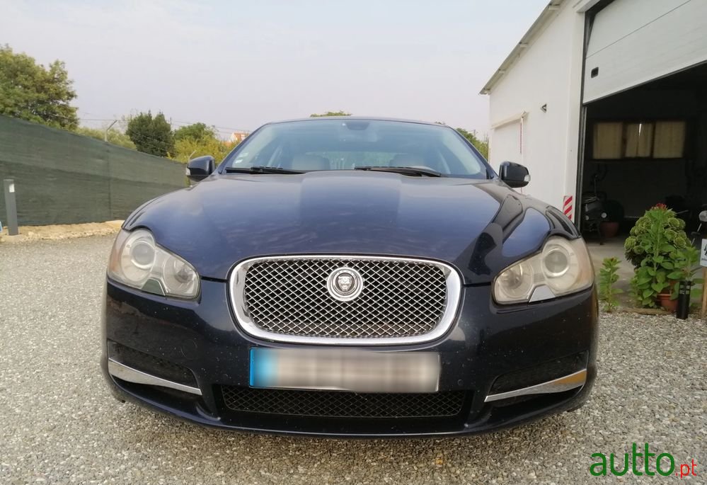 2008' Jaguar XF photo #3