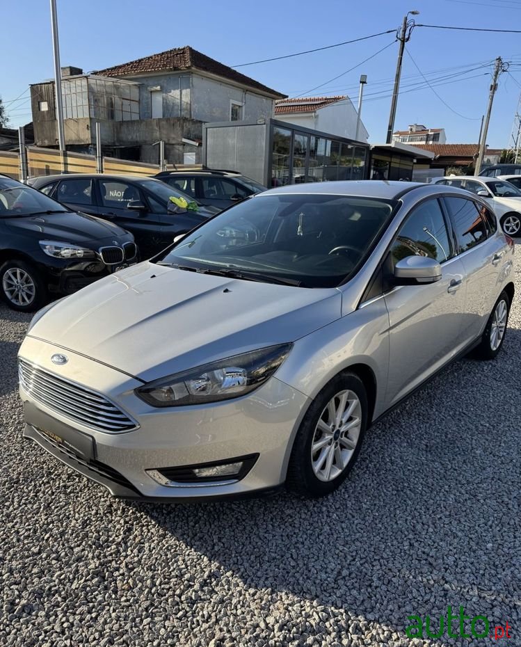 2015' Ford Focus photo #4