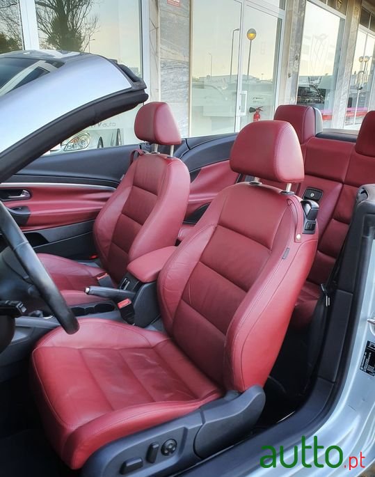 2007' Volkswagen Eos photo #6