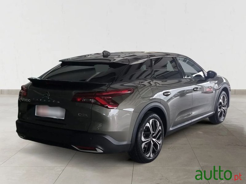 2023' Citroen C5 X photo #6