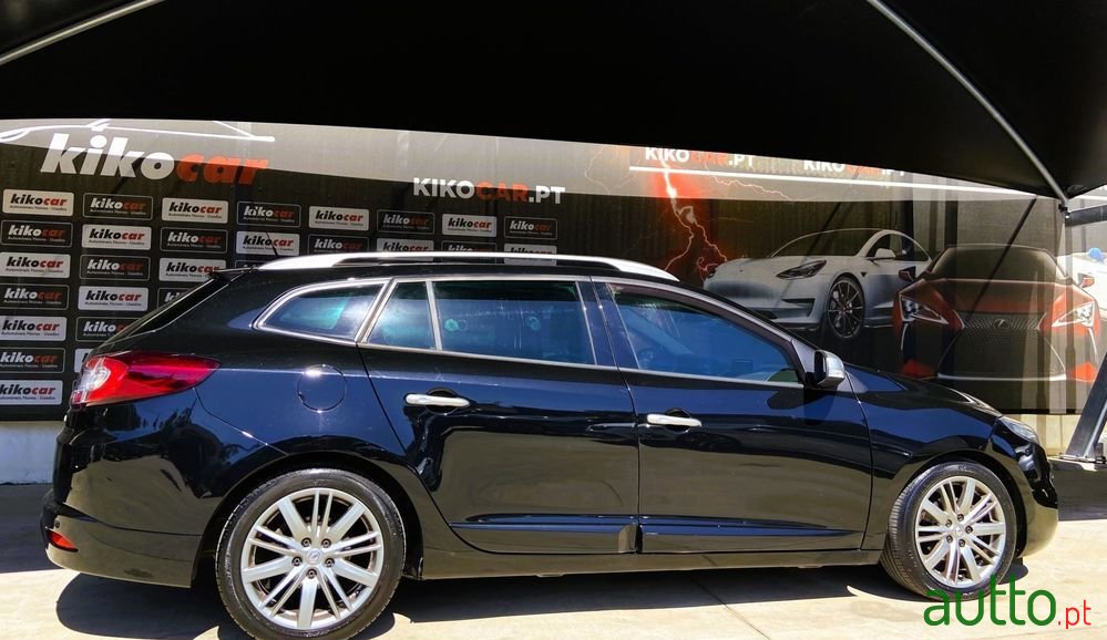 2012' Renault Megane Sport Tourer photo #4