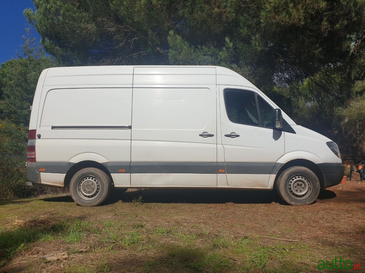 2013' Mercedes-Benz Sprinter photo #3
