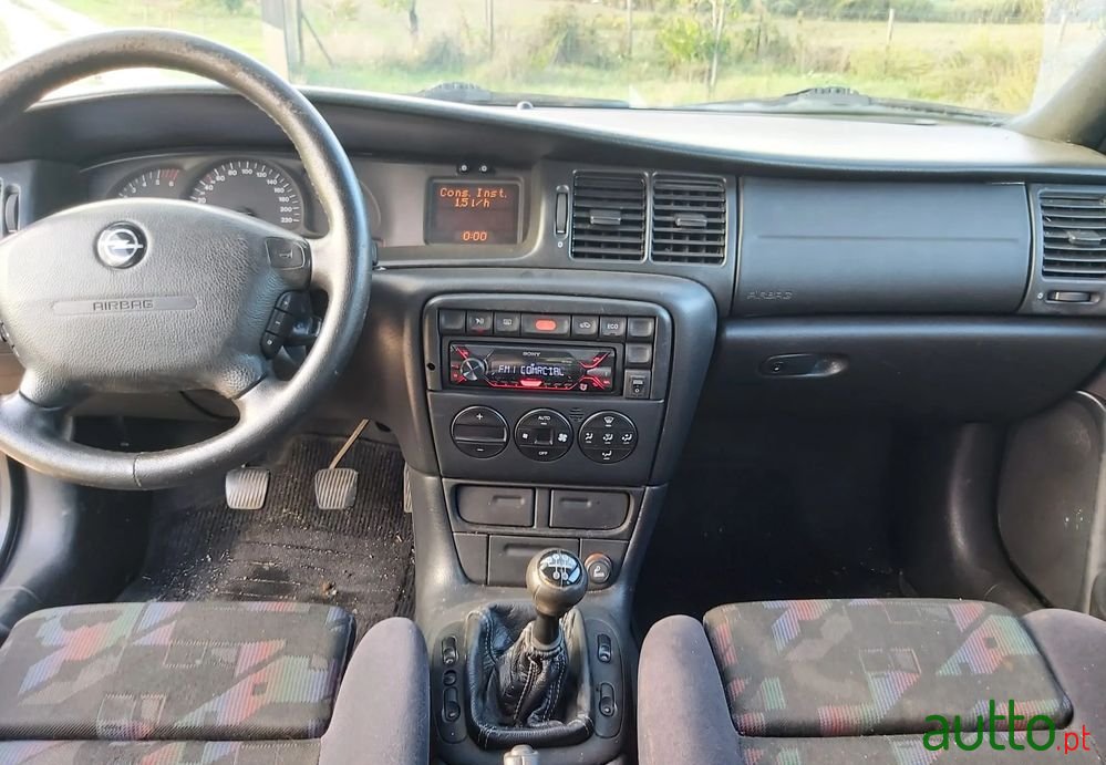 1998' Opel Vectra 2.0 Tdi Cd photo #5