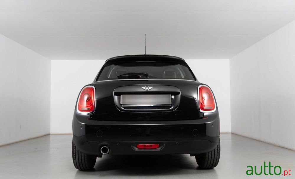 2016' MINI One D 5 Portas photo #4