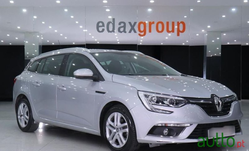 2017' Renault Megane Sport Tourer photo #1
