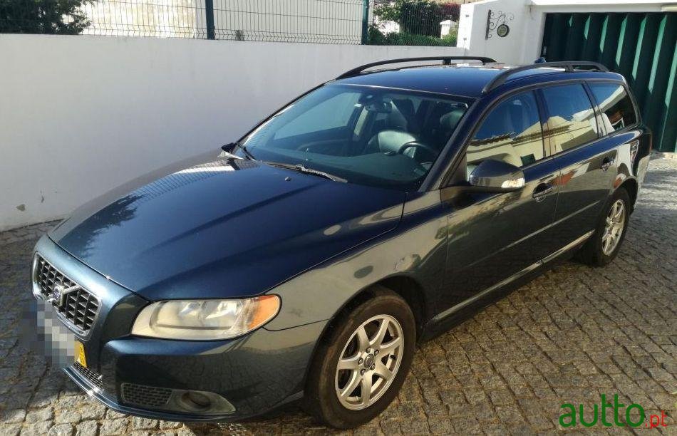 2009' Volvo V70 D5 photo #4