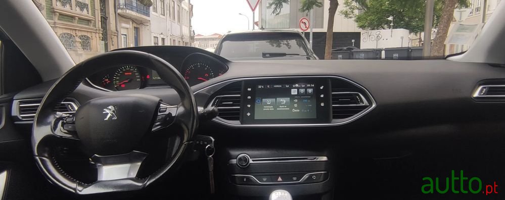 2015' Peugeot 308 Sw photo #5