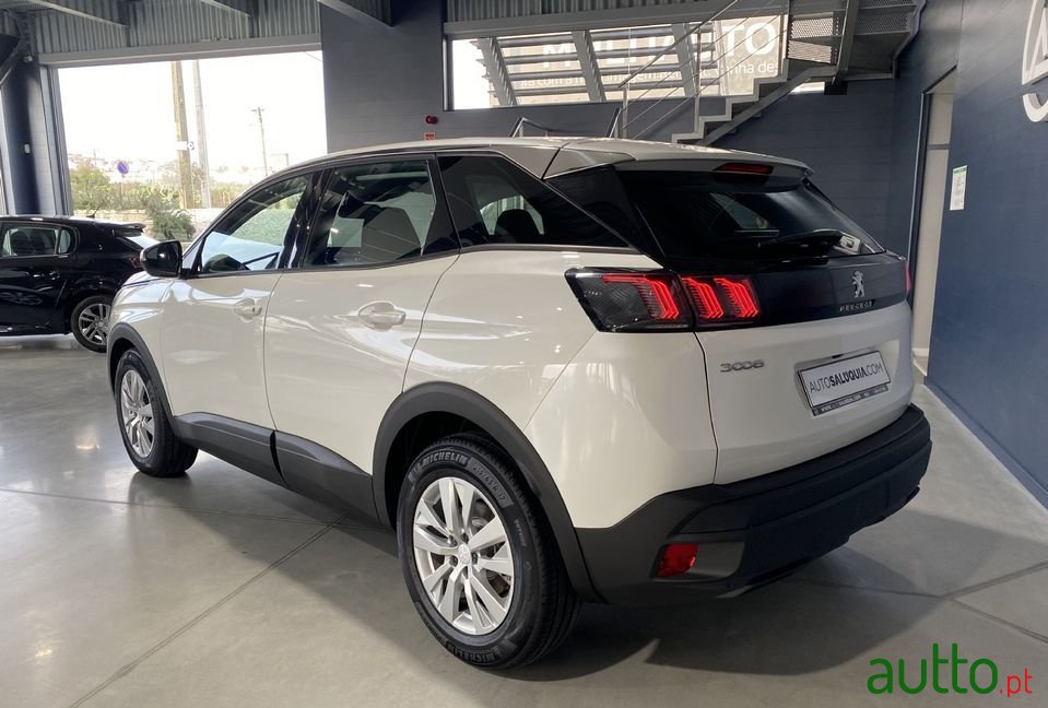 2021' Peugeot 3008 photo #3