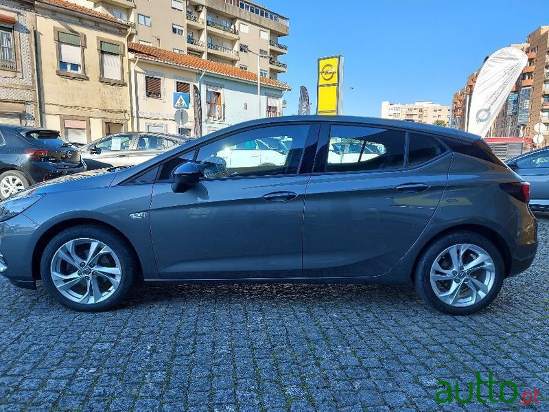 2021' Opel Astra photo #2