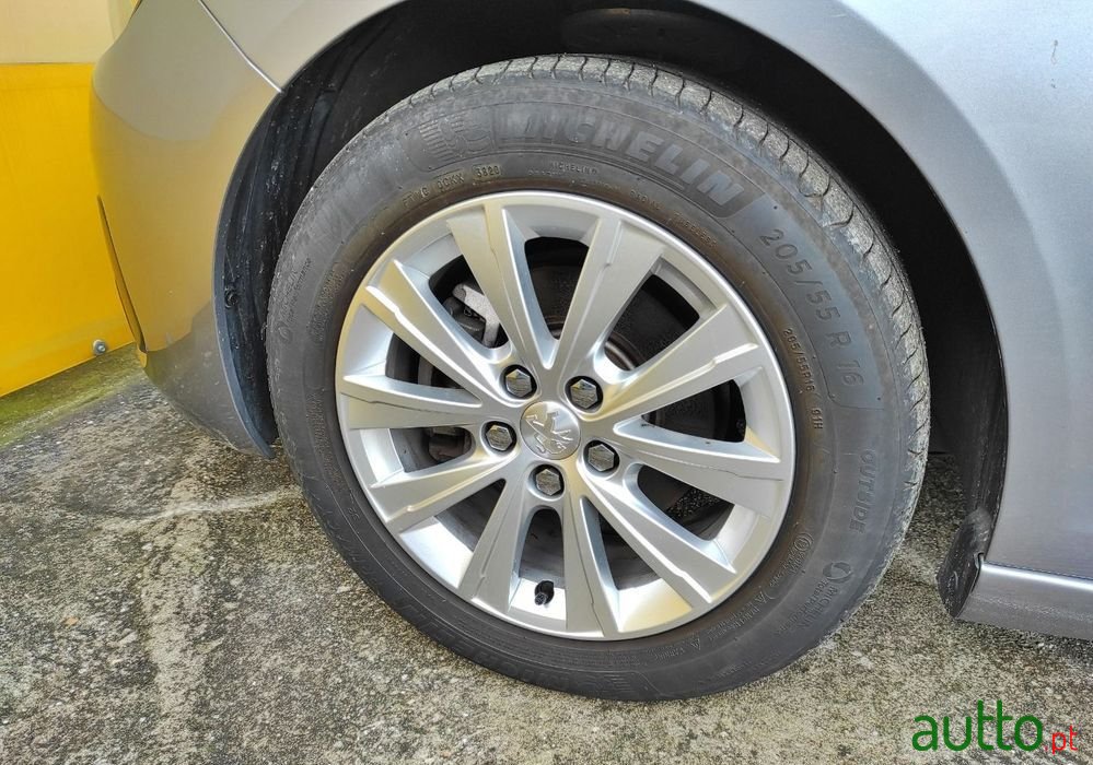 2020' Peugeot 308 Sw photo #6