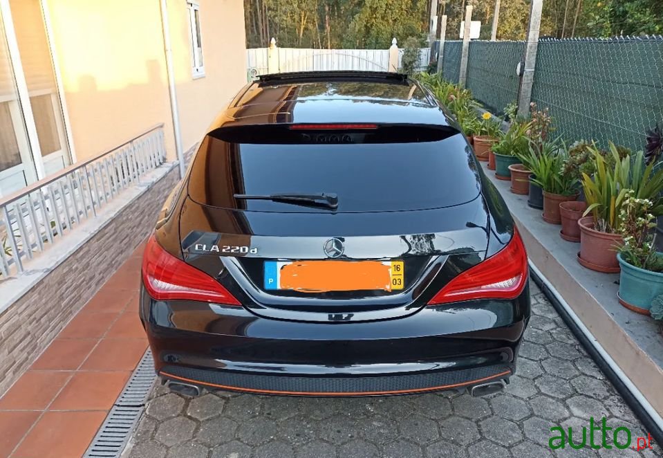 2016' Mercedes-Benz 220 photo #2