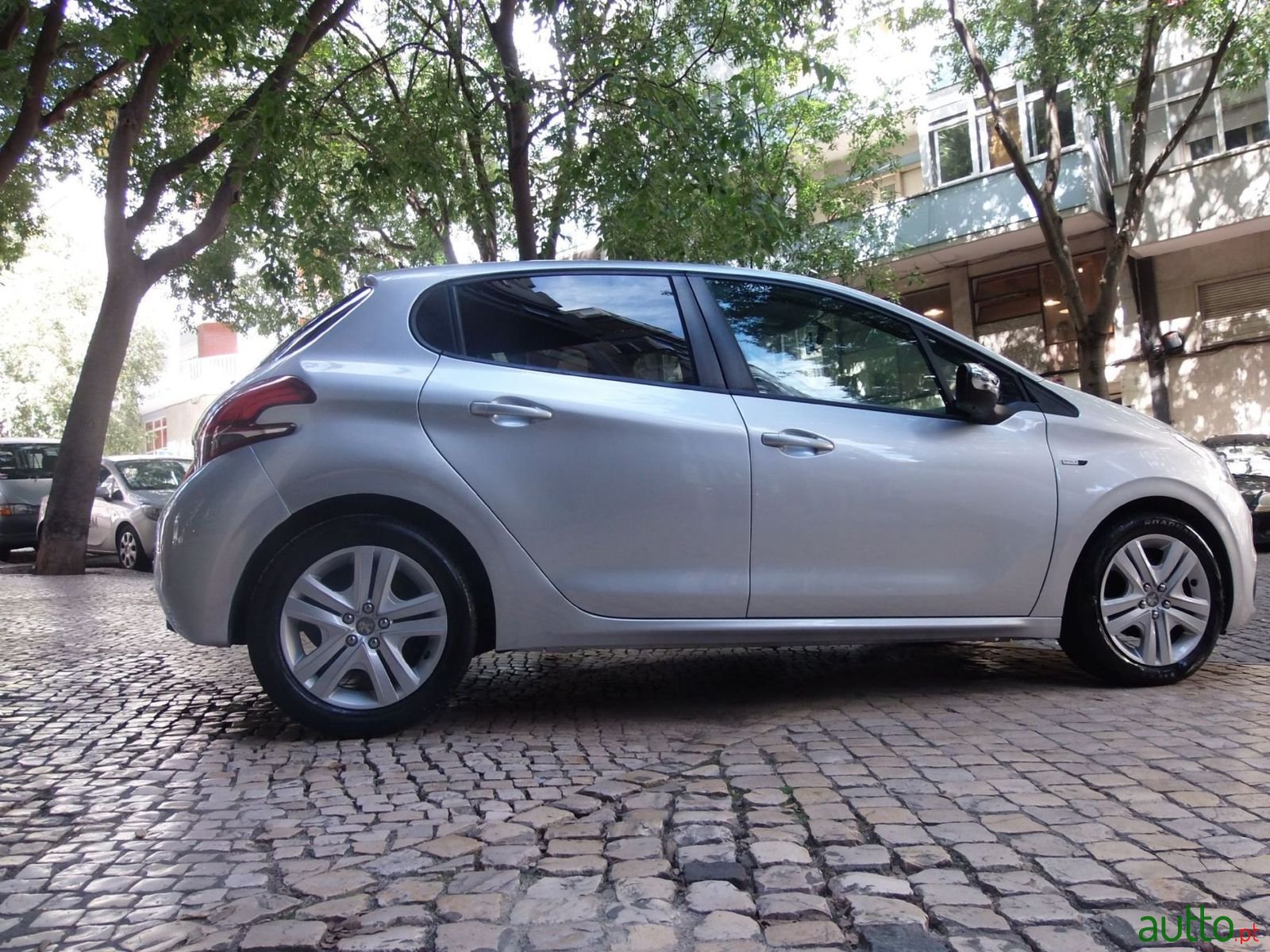 2016' Peugeot 208 photo #6