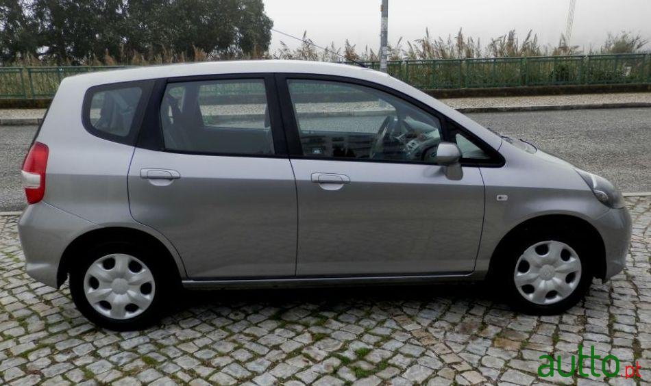 2006' Honda Jazz photo #1
