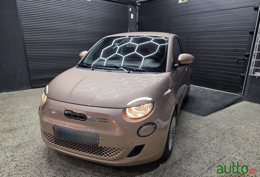 2023' Fiat 500E 3 + 1 23.65 Kwh photo #3