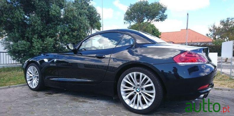2009' BMW Z4 23Si photo #1