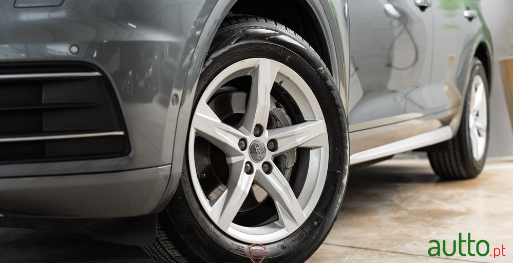 2020' Audi Q5 35 Tdi S Tronic photo #5