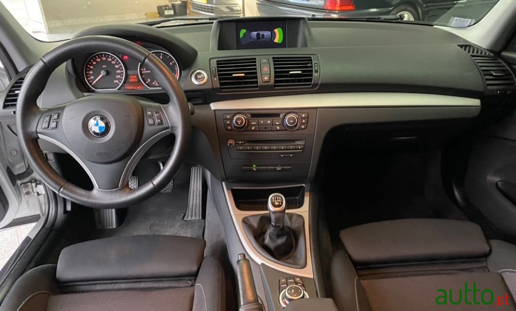 2010' BMW 118 photo #6