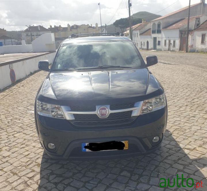 2013' Fiat Freemont photo #1