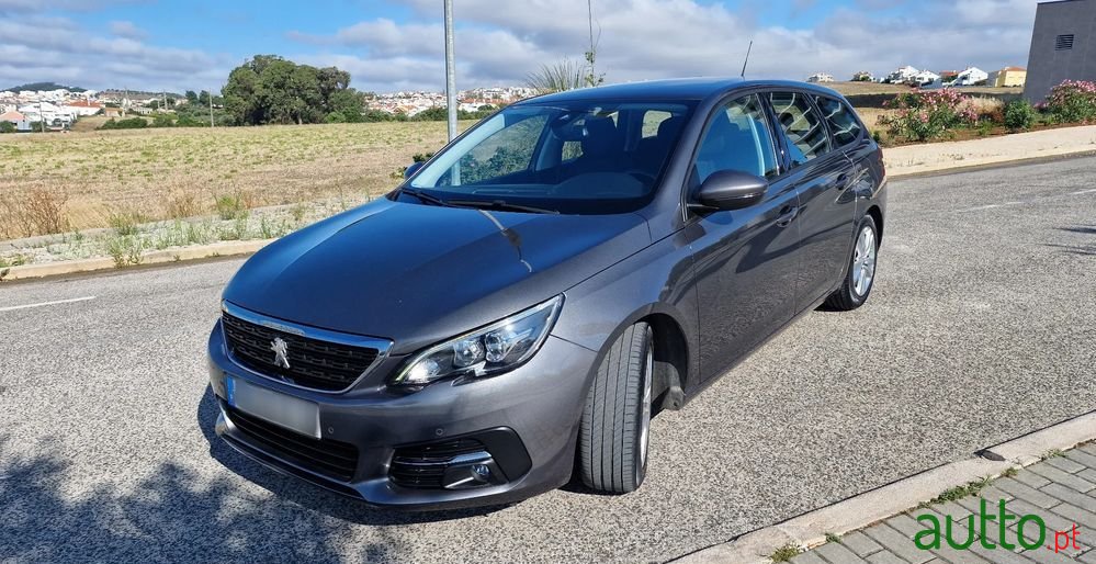 2018' Peugeot 308 Sw photo #1
