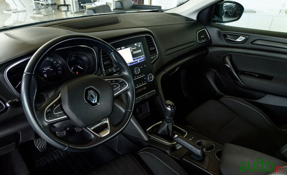 2019' Renault Mégane Sport Tourer photo #6