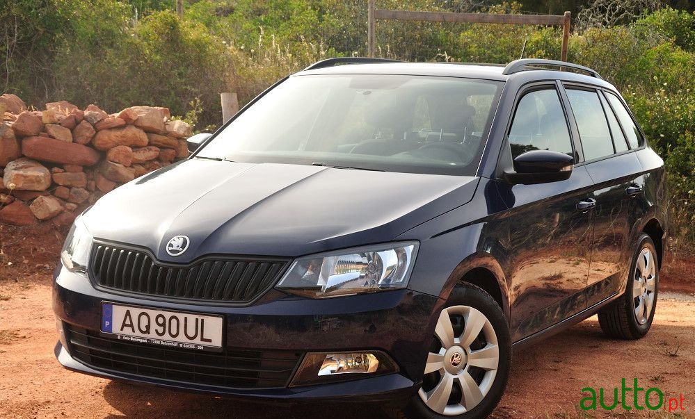 2018' Skoda Fabia Break photo #3