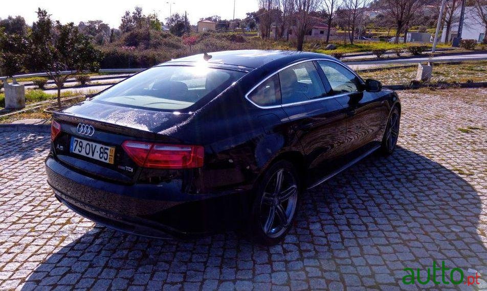 2011' Audi A5 Sportback photo #1