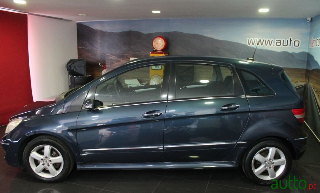 2005' Mercedes-Benz B-200 photo #3