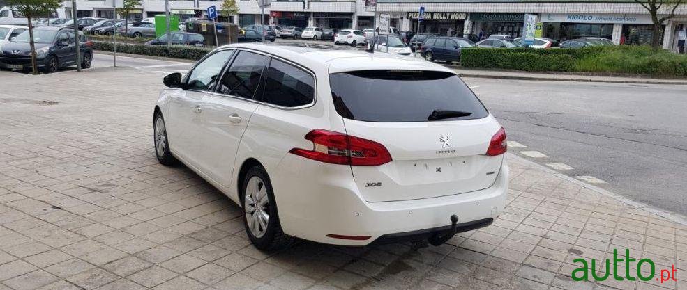 2015' Peugeot 308 Sw photo #3