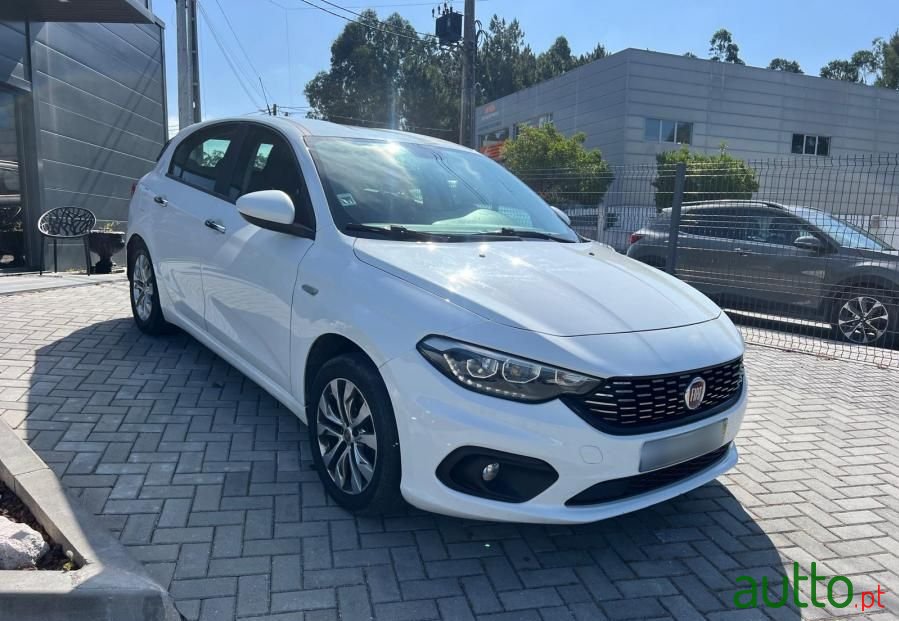 2019' Fiat Tipo 1.3 M-Jet Easy photo #2