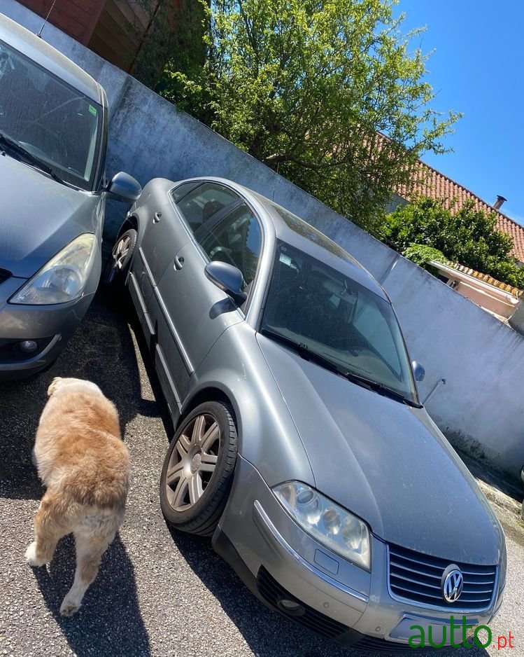 2003' Volkswagen Passat photo #3